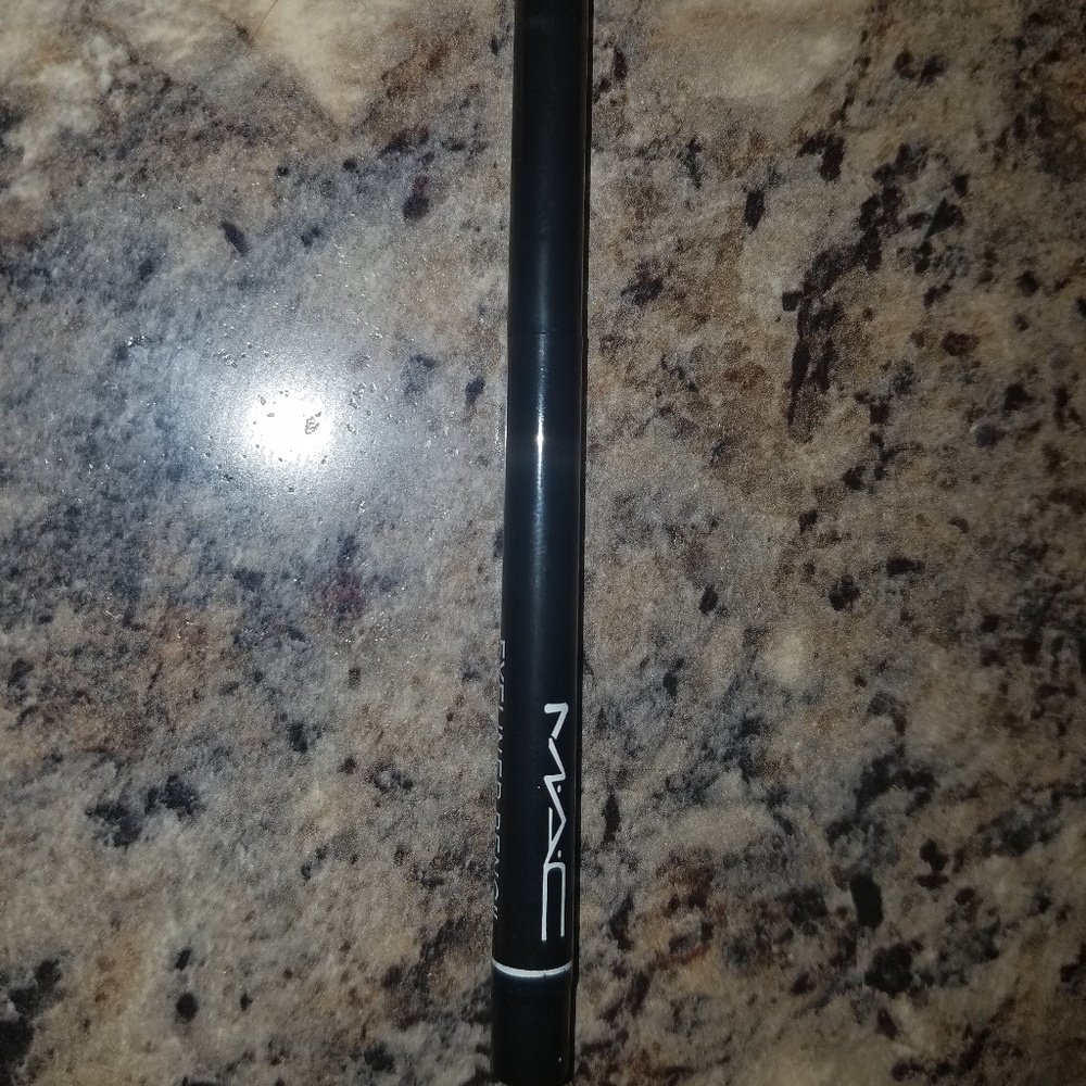 Mac Eyeliner